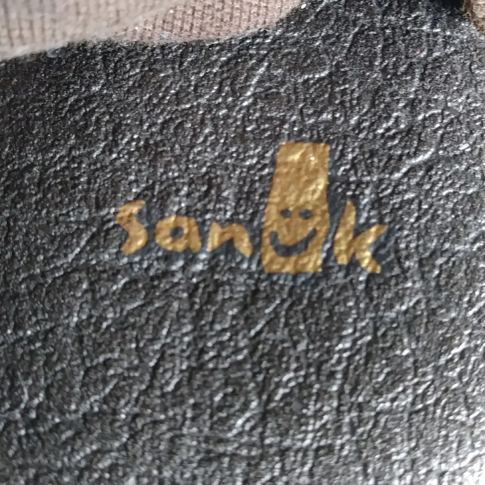 Sanuk comfortable sandals